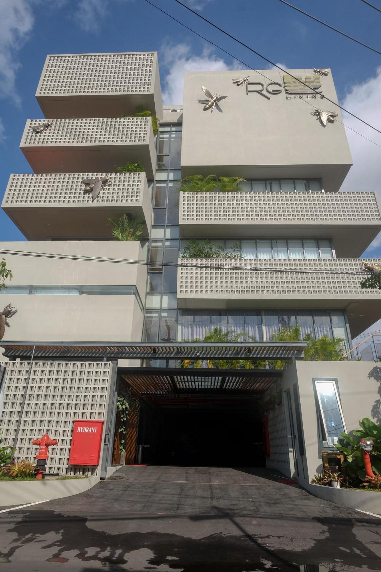 Sans Hotel Rg Living Jogja By Reddoorz Pakualaman Екстер'єр фото