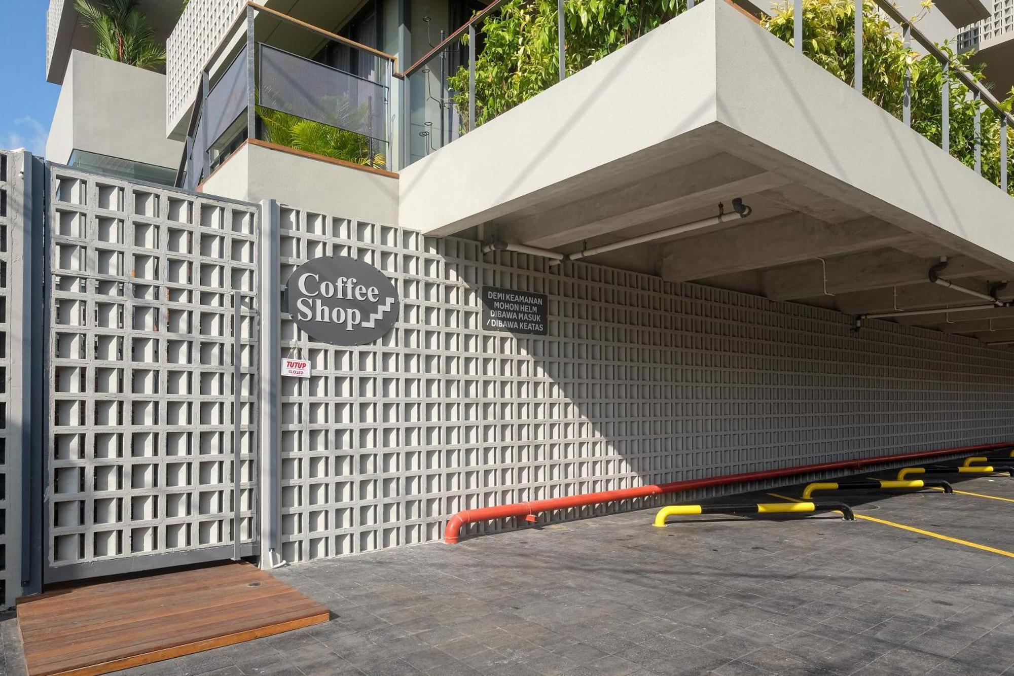 Sans Hotel Rg Living Jogja By Reddoorz Pakualaman Екстер'єр фото