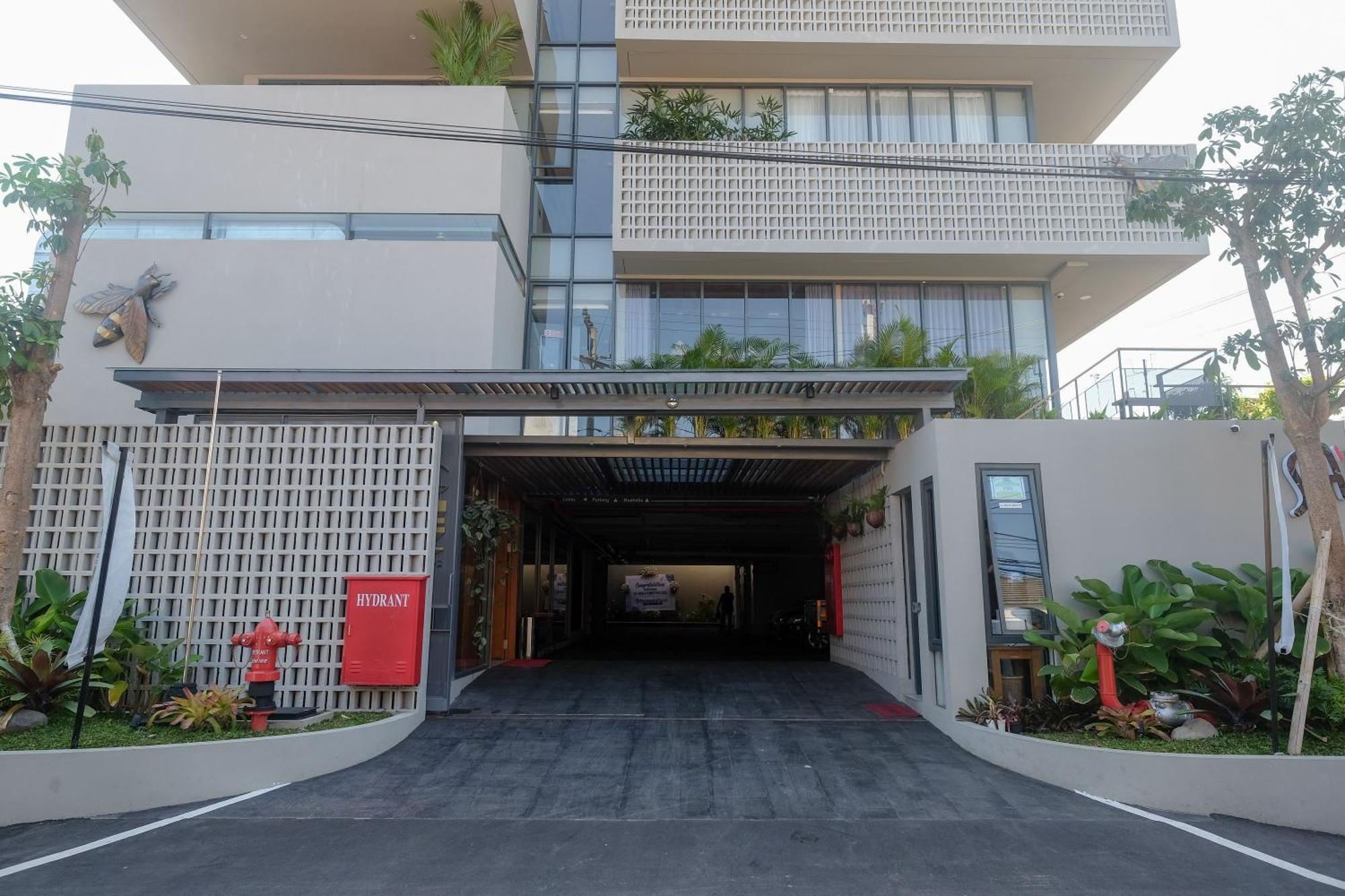 Sans Hotel Rg Living Jogja By Reddoorz Pakualaman Екстер'єр фото