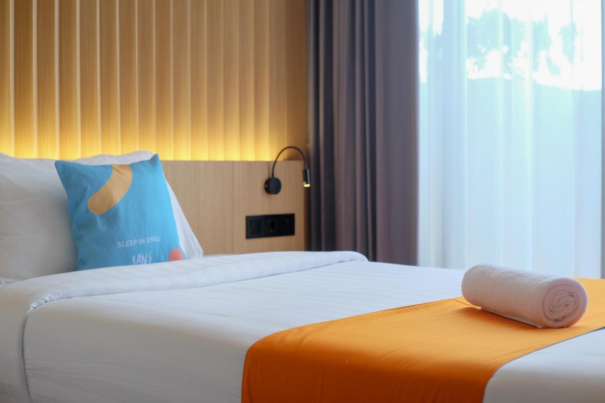 Sans Hotel Rg Living Jogja By Reddoorz Pakualaman Екстер'єр фото