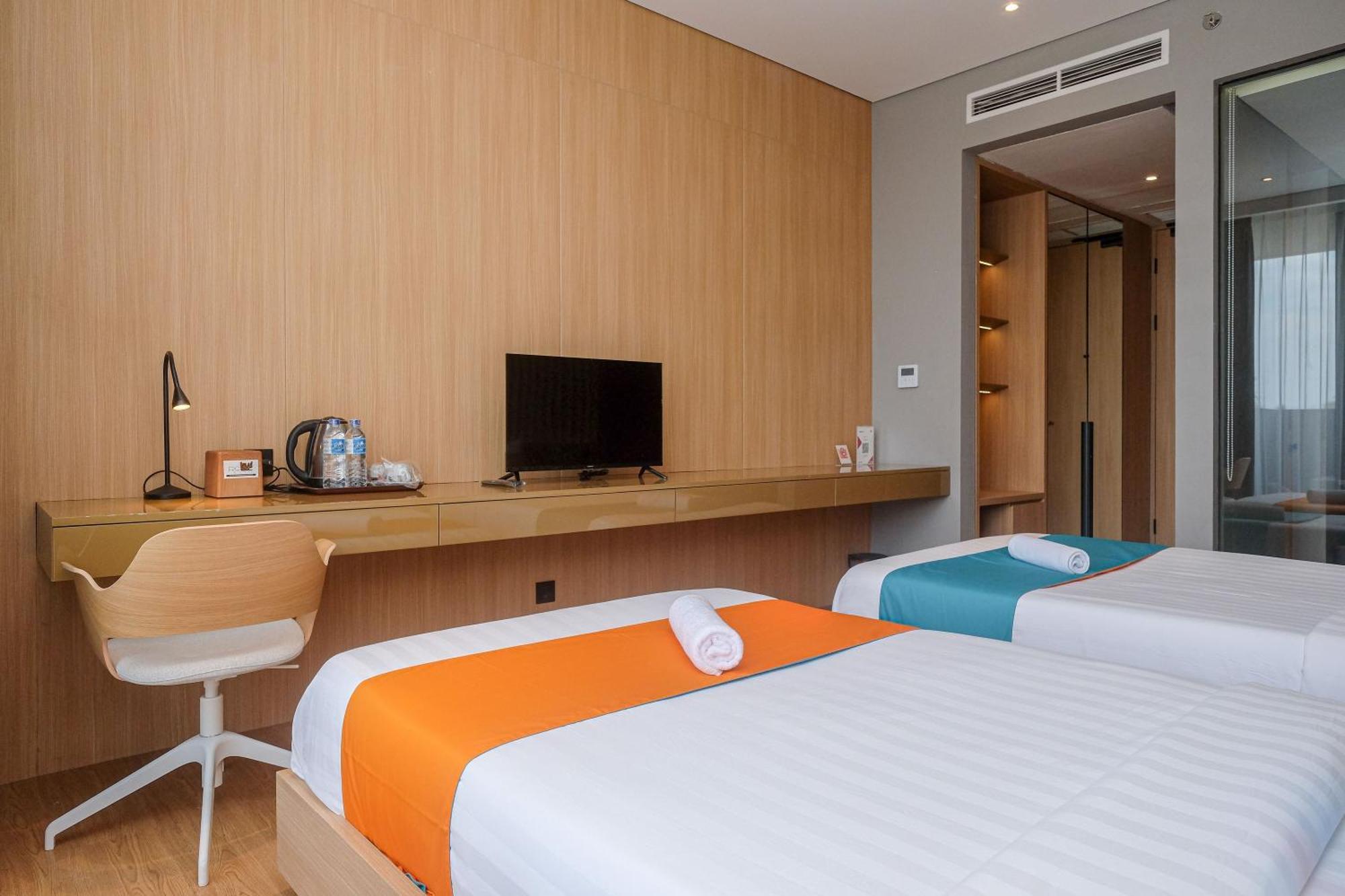 Sans Hotel Rg Living Jogja By Reddoorz Pakualaman Екстер'єр фото