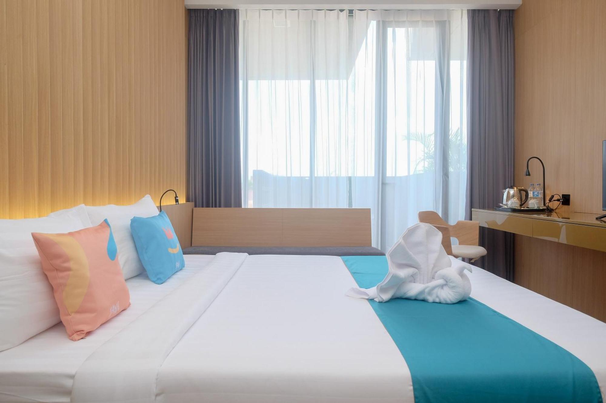 Sans Hotel Rg Living Jogja By Reddoorz Pakualaman Екстер'єр фото