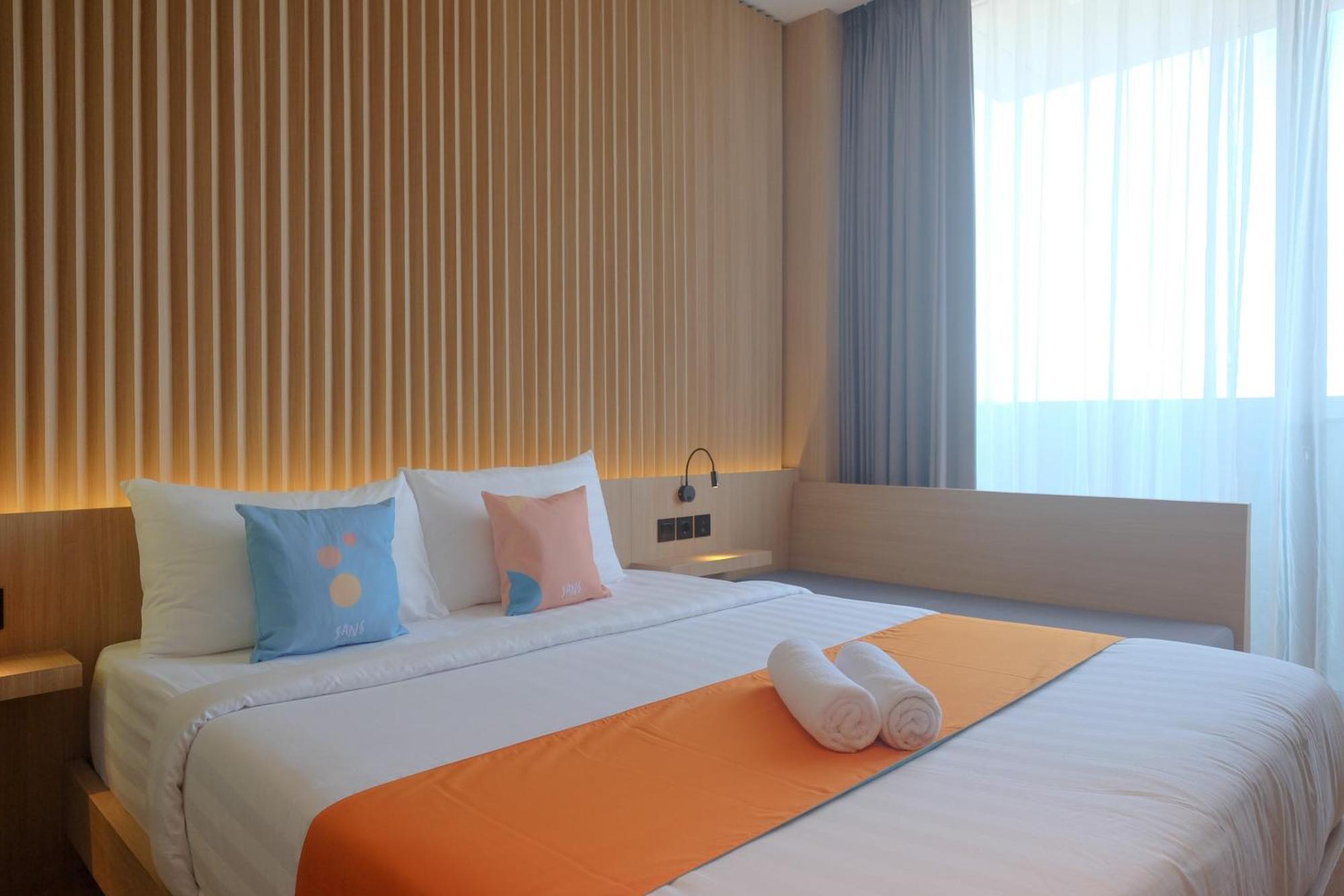 Sans Hotel Rg Living Jogja By Reddoorz Pakualaman Екстер'єр фото