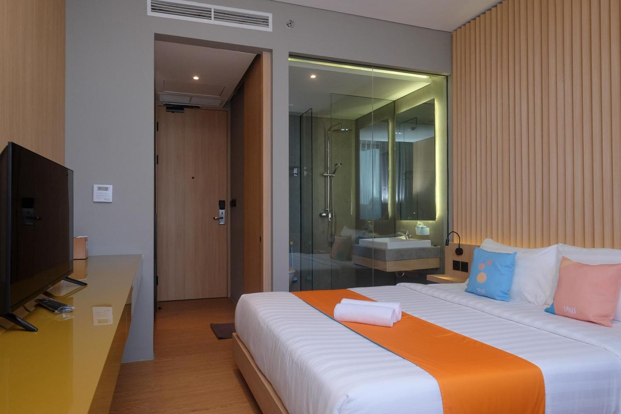 Sans Hotel Rg Living Jogja By Reddoorz Pakualaman Екстер'єр фото